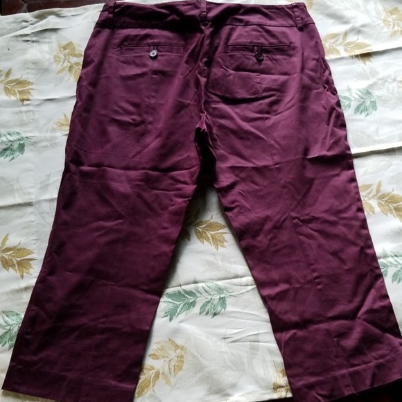 NY&CO Capris - Picture 2 of 7